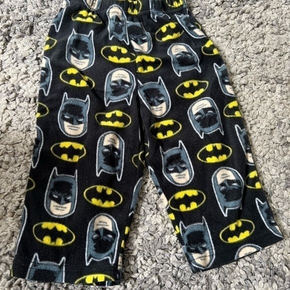 Batman pjs - Picture 3 of 7
